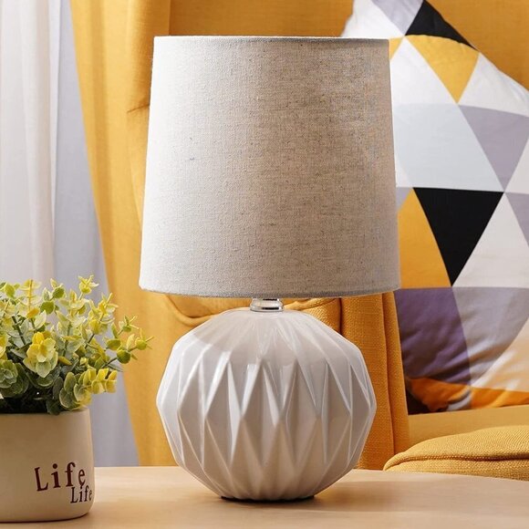Other - GEOMETRIC WHITE CERAMIC TEXTURED DESK BEDSIDE LIVING ROOM TABLE LAMP  NWT